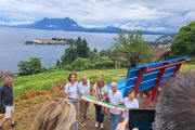 Stresa inaugura la sua Big Bench: vista spettacolare sul Golfo Borromeo
