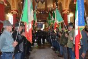 Bannio Anzino: gli Alpini sfidano la pioggia per il Raduno di Valle (Foto)